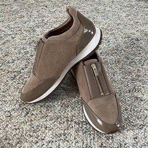 New Taryn Rose Zip Up Sneakers